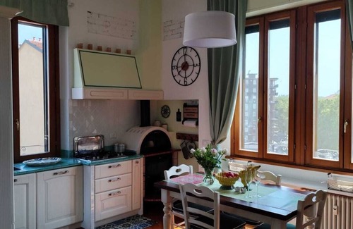 Ripamonti Corvetto Apartment | Alice's Suite, accommodation of wonders!