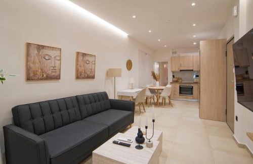 Athens Apartment | Aliki Spacious, Fully Reno 2BA Apartment