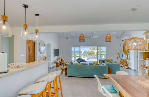 Upper Prince's Quarter Villa | Alizee (6/7 Rooms) Luxury villa