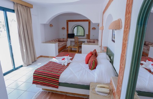 Mezraia Hotel | Aljazira Beach & Spa - Families and Couples Only