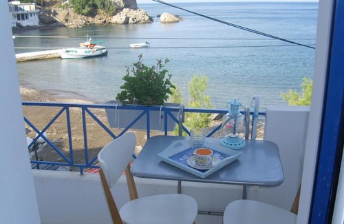 Therma Apartment | Alkistis Cozy By The Beach Apt In Ikaria Island, Therma 1st Floor
