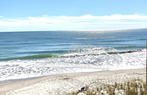 Sneads Ferry Condo | “All ABOUT THE VIEW” A Cozy Oceanfront 1BR 1B Condo With Amazing Ocean Views!