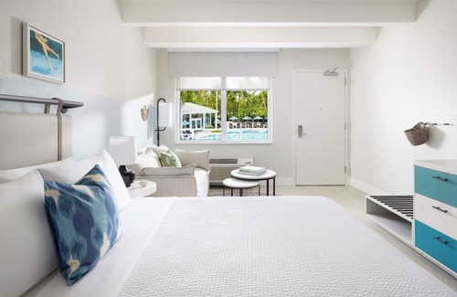 New Town Hotel | All-Day Fun in Key West |Lawn Games, Pools & Cabanas, Karaoke Fun, Free Shuttle