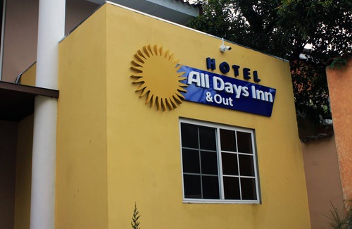 San Salvador House | All Days Inn and Out