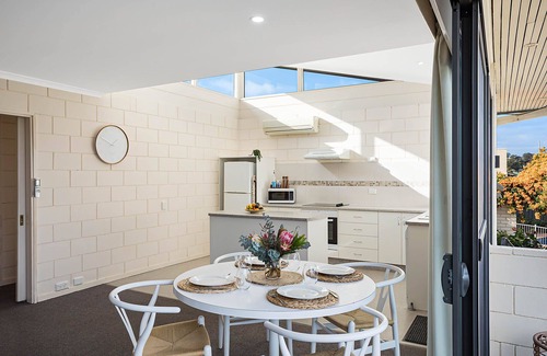 Merimbula Apartment | All Decked out at Penguin Mews Unit 9 - 2+ nights
