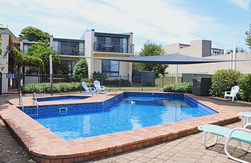 Merimbula Apartment | All decked out at Penguin Mews Unit 9 - 3+ nights