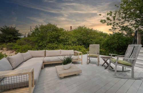 Newbury House | All Decked Out Grill 5 Min Walk to Beach AC