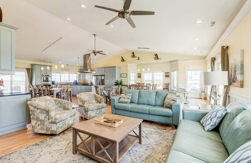 Sandbridge House | All Inn | Oceanfront | Private Pool and Hot Tub