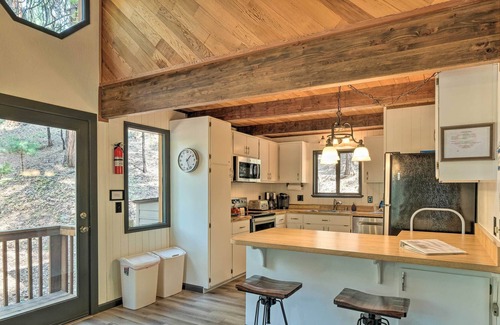 Arnold Cabin | All-Seasons Getaway w/Grill - 4Mi to Big Trees SP!