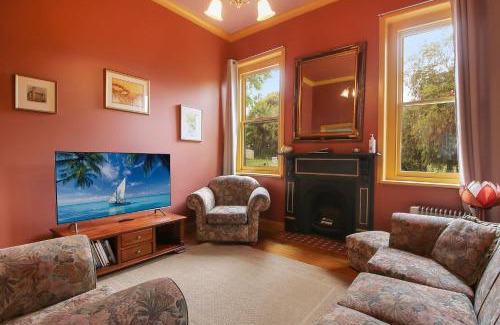 Beechworth House | Allen Street