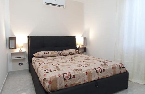 Sant'Isidoro House | Alloggio incantevole a500m dal mare con posto auto