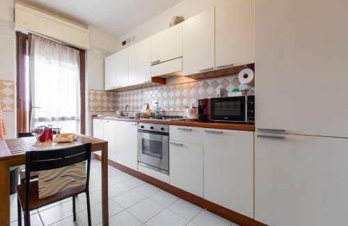 Centro Giano Apartment | Alloggio turistico Suite Leonardo - Rome, 20m in treno -Fiumicino Airport, 2m in treno- Fiera, 2m in treno