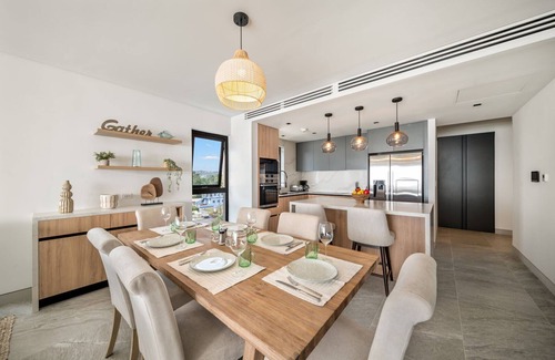 Brighton Villa | Allure 505 Summary: A