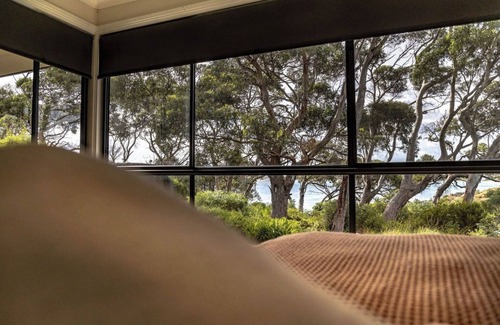 Bicheno House | Allure Bicheno - Absolute Waterfront