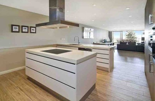 Dee Why Apartment | Allure on The Beach - BEACHFRONT - Wi-Fi