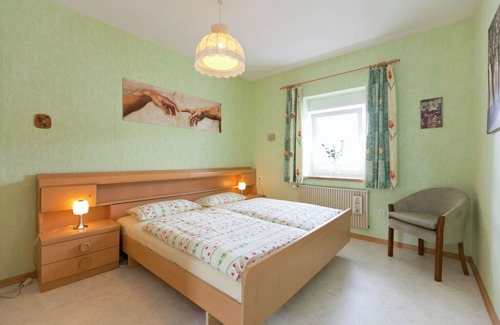 Hillesheim Apartment | Alluring Apartment in Hillesheim with Patio