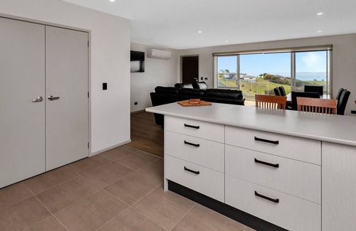 Karkari Peninsula House | Alluring Bay Heights - Whatuwhiwhi Holiday Home