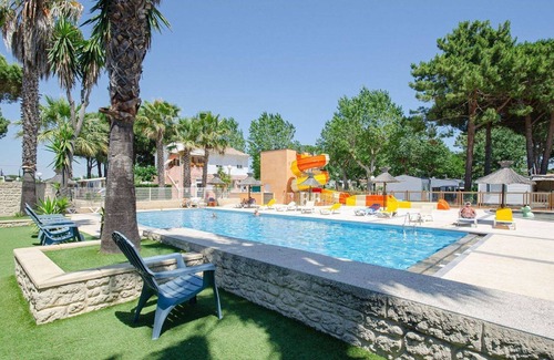 Le Grau-dʼAgde Cottage | Alluring cottage in Agde with terrace