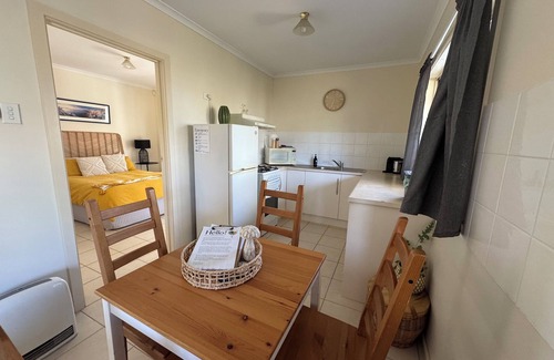 Yankalilla Villa | Allusion Farmstay & Vineyard - Unit 2 Shiraz