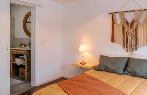 Olalhas House | Alma-Rio Room 2 by Mycelia