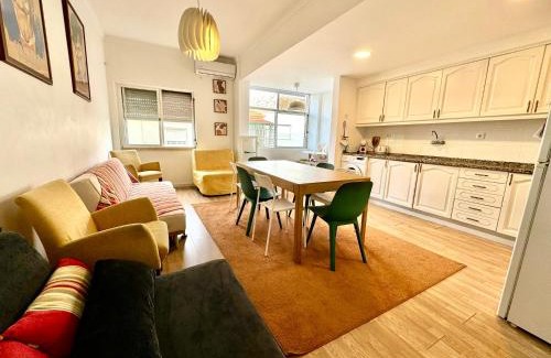 Cova da Piedade Apartment | Almada big flat next To Lisbon and Caparica beach