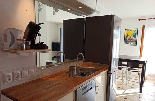 Toulon - Hyeres Apartment | Almanarre beach house 2