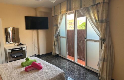 Almeria Centro House | Almeria Centro habitacion privada en apartamento compartido