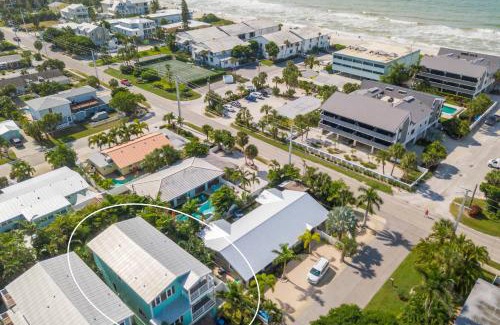 Holmes Beach House | Almost Gulf Front