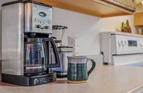 Berkeley Springs Apartment | Almost Heaven - Mountain Charm!