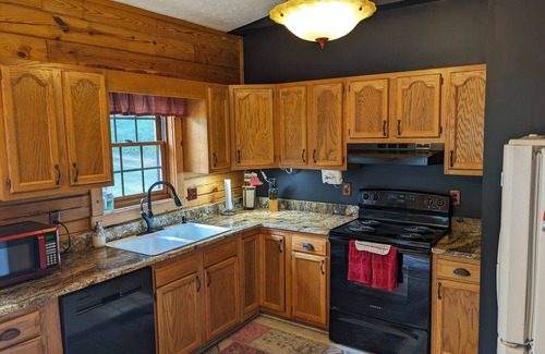 Logan Cabin | Almost Hiking - close to downtown attractions and a short drive to hiking