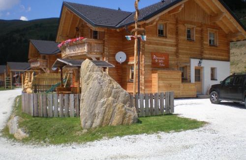 Lachtal Ski Chalet | Almrauschhütte Markus