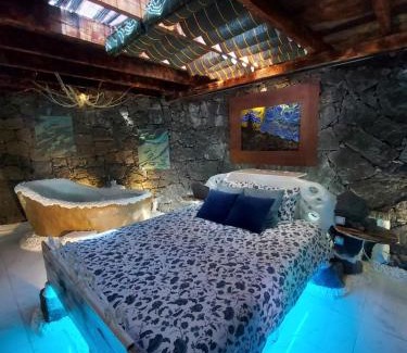 Conil Villa | ALOELUX VILLA ! - Private Villa with Jacuzzi, cinema ,massage ,wonderful view, art desing villa