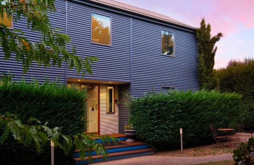 Hepburn House | Alofi- stunning views and a private cinema room!