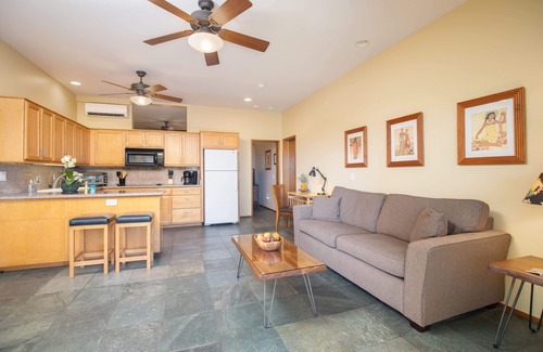 Kihei House | Aloha Aku Bamboo Suite – Discover Beachfront Serenity