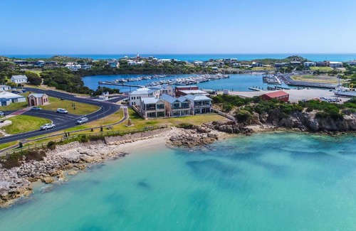 Waterhouse House | Aloha Waterfront Properties