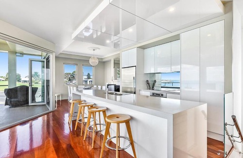 Waterhouse House | Aloha Waterfront Properties
