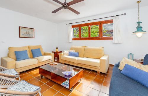 Binibequer Vell House | Alojamiento con encanto