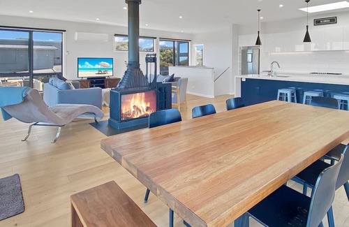 San Remo House | Alonda - Ocean Views - Linen Included