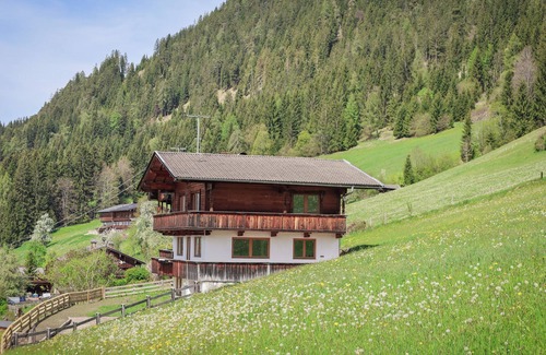 Alpbach House | Alpbach chalet with a panoramic view and a sauna
