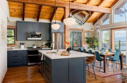Meeks Bay Ski Chalet | Alpenglow Aerie - StayLuxe Rubicon