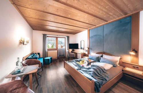 Pertisau Hotel | ALPENHOTEL TYROL - B&B - ADULTS ONLY - Alpines Lifestyle-Konzepthotel - dog friendly