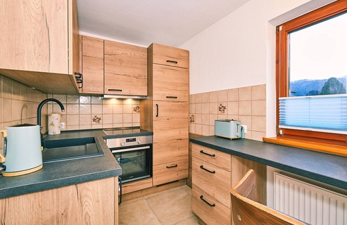Unterwoessen Apartment | Alpenrose 91 m², 2-5 persons, 2 sep. Bedroom, eat-in kitchen, WLAN, balcony