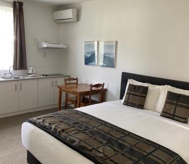 Epsom Hotel | Alpers Lodge & Conference Centre
