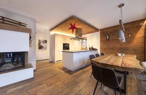 Schonbach Ski Chalet | Alpine Chalet Retreat in Rossberg