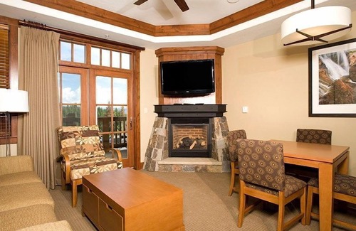Peak 8 Condo | Alpine Condo + Fireplace, Balcony | Access to Spa