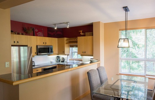 Blackcomb Condo | Alpine Greens - Village Shuttle, BBQ, Patio, Free Parking & WiFi