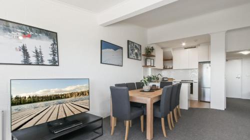 Hotham Heights Apartment | Alpine Heights 02