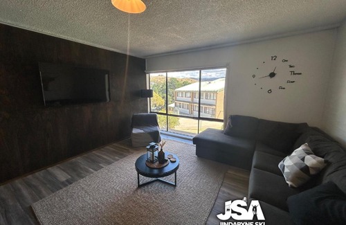 Jindabyne Apartment | Alpine Mountain View 43