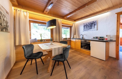 Kitzbuehel Apartment | Alpine retreat: mountain magic in Kitzbühel