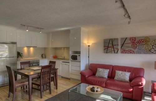Falls Creek Apartment | Alpine View Apartments - 4 share, Superior Deluxe